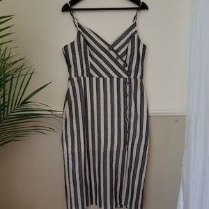 Francescas Harper L Sexy Slimming Dress